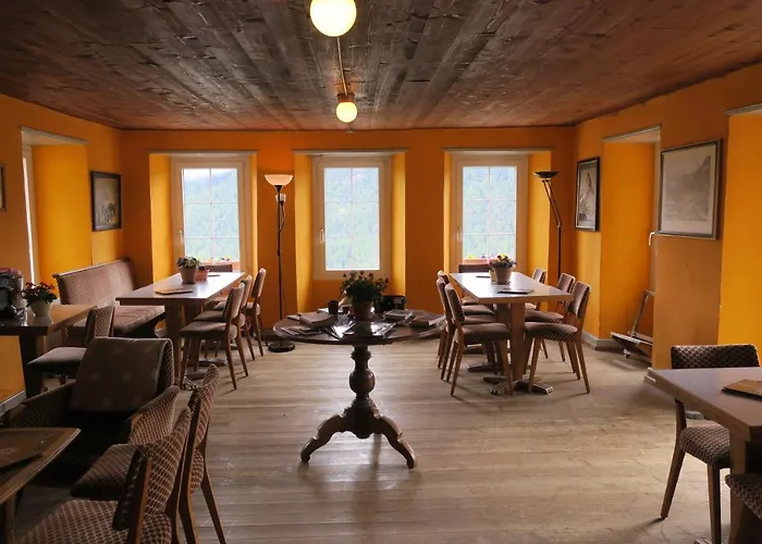 Edelweiss Mountain Guest House - 1 Hour Hike Up From Zermatt Station - On Hiking Trail - No Transport